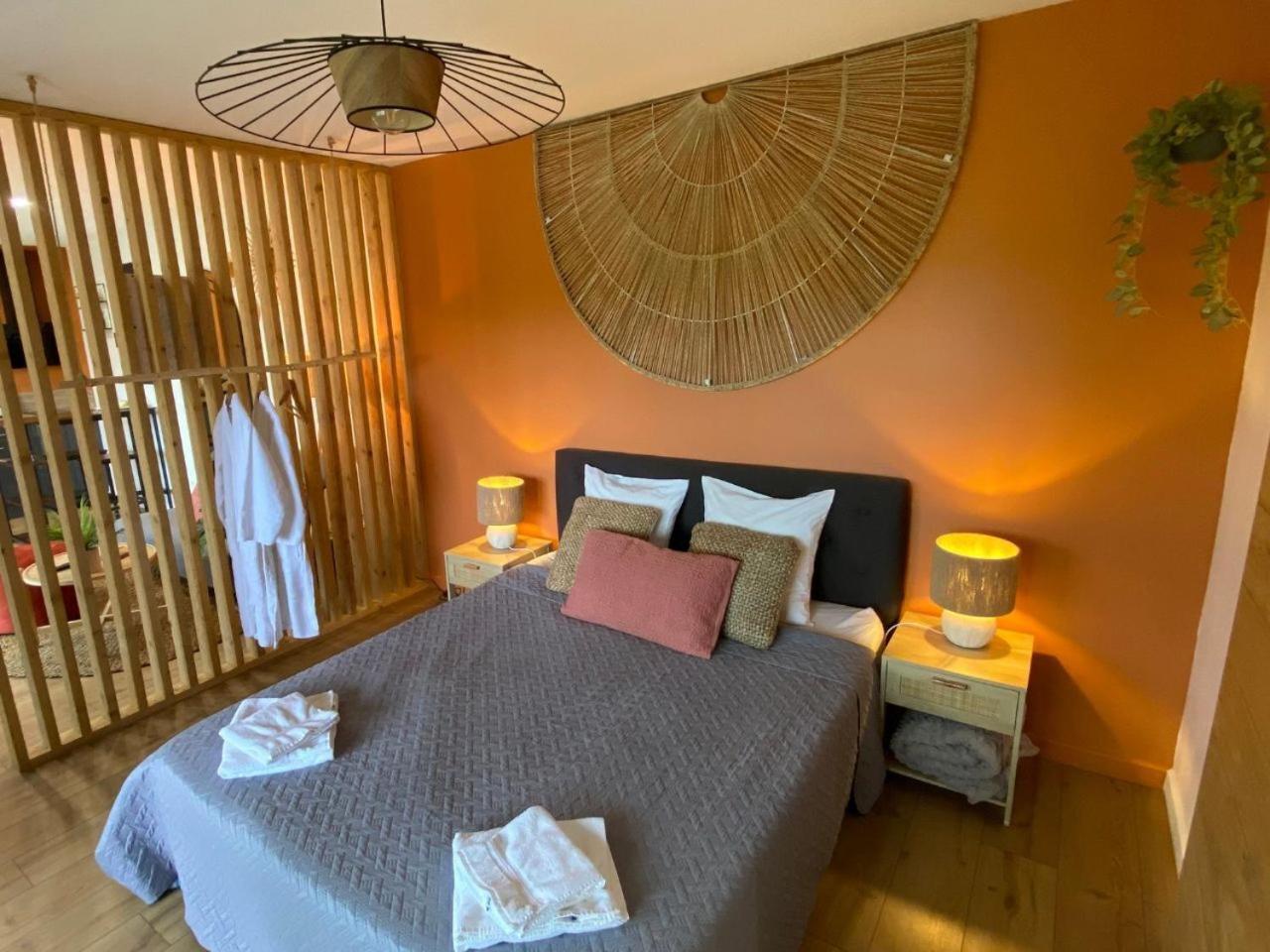 Les Cabanes Du Lac - Spa - Petit Dejeune - Cabane Du Frene & Cabane Du Chene Premium Sevignacq 객실 사진